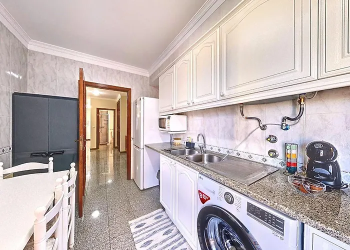 Zentrum By Interhome דירה *